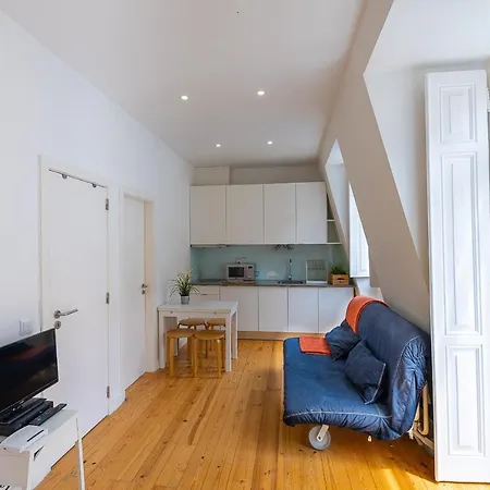 Castello 12-Apartments & Suites W/ Private Balcony * Lisboa
