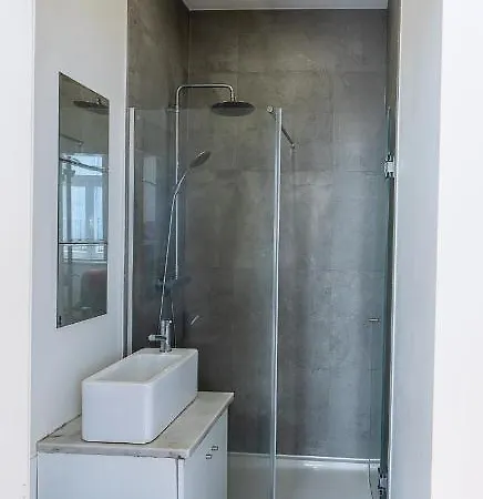 Castello 12-Apartments & Suites W/ Private Balcony Apartamento Lisboa