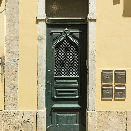 Castello 12-Apartments & Suites W/ Private Balcony *
